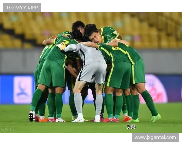 赛后分析：上海排球队与广州排球队的团队协作与战术对比探讨