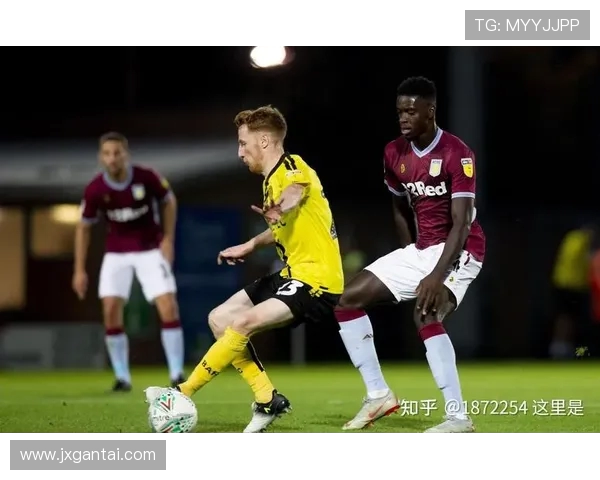 伯顿队与女王公园队的精彩对决分析与赛后点评